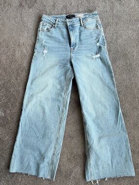 BCBGeneration High Rise Distressed Wide Leg Jeans Light Wash Raw Edge